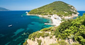 Camping in Italien: mit Meerblick auf der Insel Elba