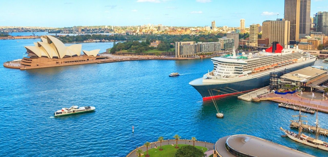 Celebrity Cruises präsentiert ab Sommer 2025 drei Schiffe für (Foto: AdobeStock - Aquarius 359460632)